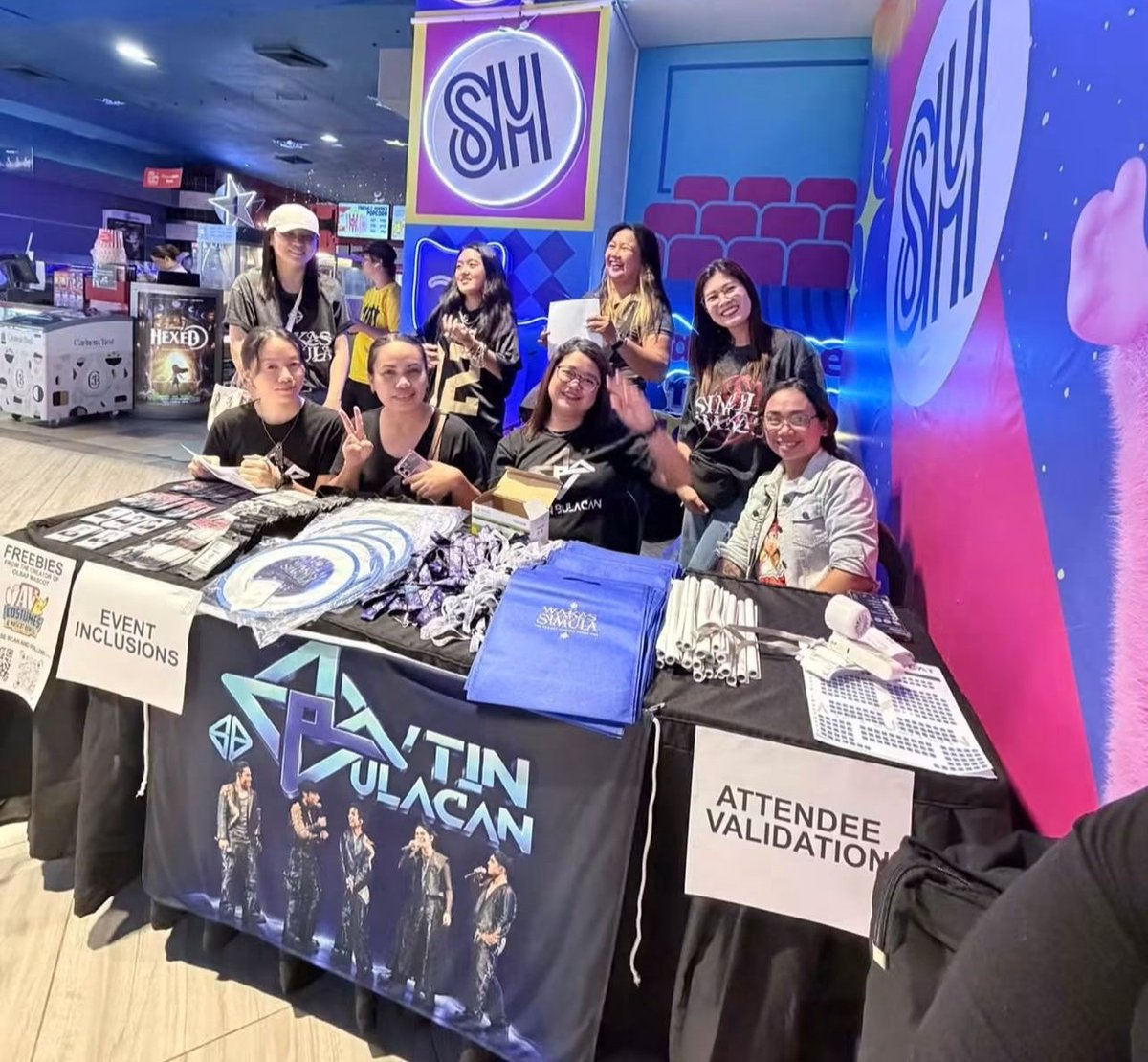 Roan121913's tweet photo. WAKAS AT SIMULA: The Trilogy Finale Concert Film @SB19Official
@atinbulacan4 Inclusions
SLMT sa freebies from our co A'tin and
Snacks from SM Cinema (Marilao)
#SB19
#AtinBulacanOfficialGroup
#WakasAtSimulaConcertFilm https://t.co/lBwDE9RRwr