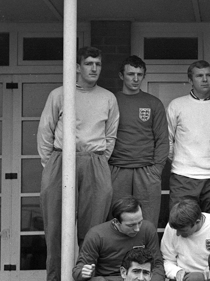 ManUtd's tweet photo. Congratulations to our legendary goalkeeper @AlexStepney1, who has received his @England legacy cap 🏴❤️ https://t.co/N1mJFTomep