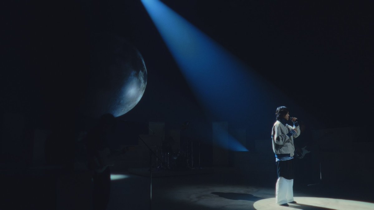 ntv_midnight's tweet photo. #夜の音　10月13日(火) 24時24分から放送！
imaseのステージフォトを先出し

「NIGHT DANCER」「名前のない日々」 「サービスエリア」の3曲を披露✨
パフォーマンスをお楽しみに！ https://t.co/3GAXbC0KHk