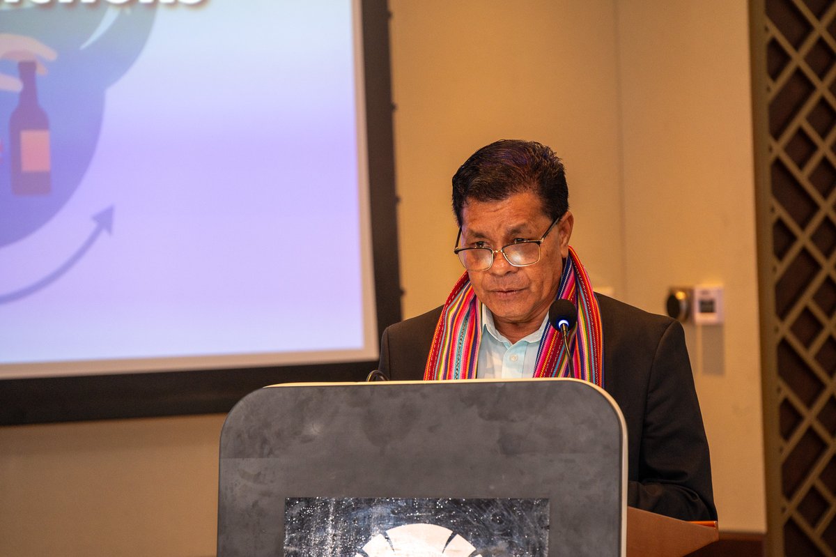 WHOTLS's tweet photo. WHO Rep Dr Arvind Mathur called for clear roles. Vice Minister José dos Reis Magno urged investing in public health. China’s Chargé d’Affaires Xu Xingqiang called a strong workforce the cornerstone of a resilient health system. https://t.co/IrRcUEzimi