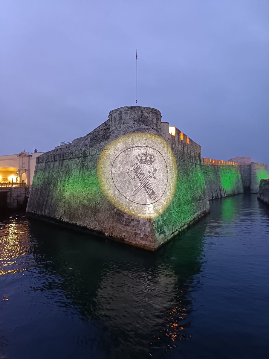 Macarena_Olona's tweet photo. FELIZ DÍA NACIONAL DE ESPAÑA.

FELIZ PATRONA DE LA GUARDIA CIVIL 💚

Este año, especialmente, celebramos España en Ceuta. España, el hogar que nos une por encima de cualquier diferencia 🇪🇸 https://t.co/NN2Gnq6oyo