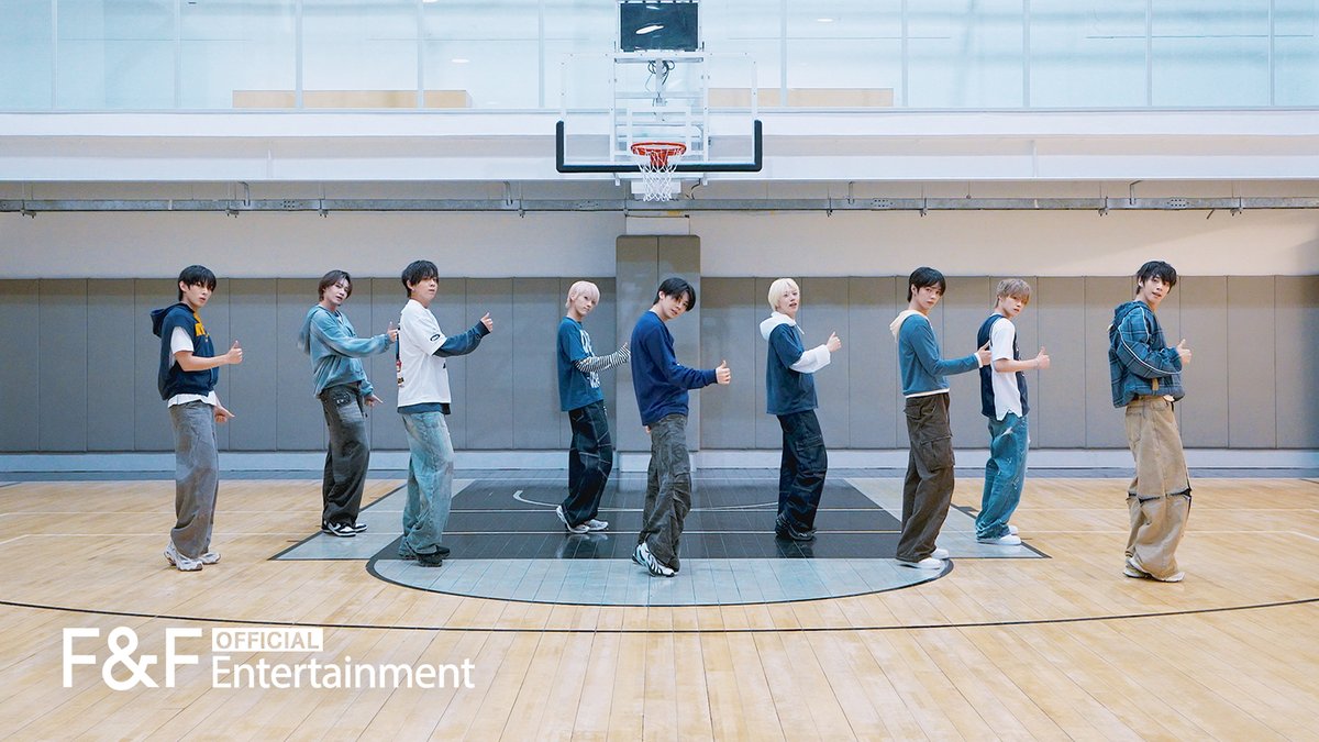 AHOF_official's tweet photo. [🎬] AHOF(아홉) '아주 NICE' Dance Cover | 원곡 : 세븐틴

🖇️ https://t.co/tQala4PYLd

#AHOF #아홉 https://t.co/LhYmjQsrHu