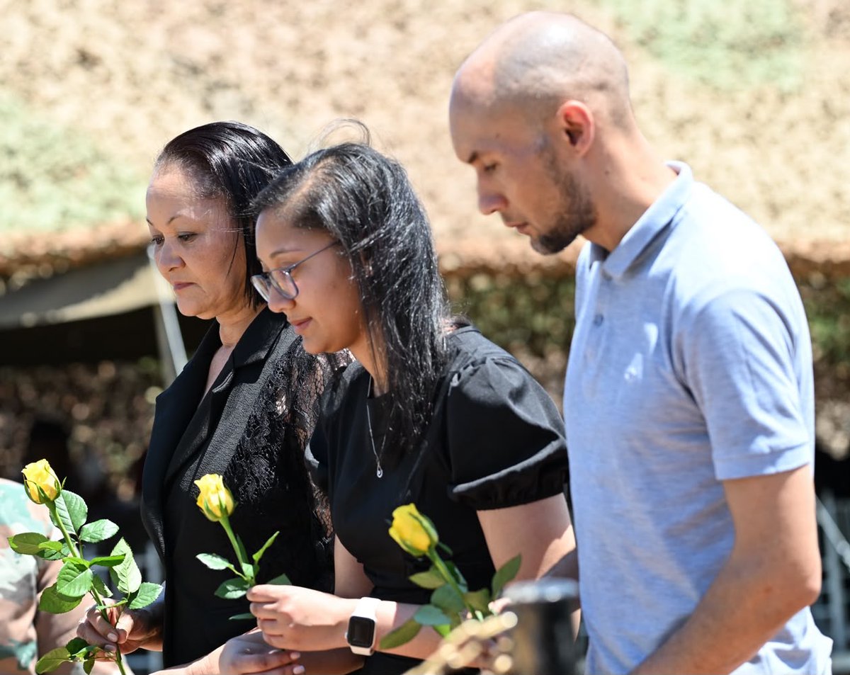 SANDF_ZA's tweet photo. The 7 Medical Battalion Group held a solemn wreath-laying ceremony to honour the brave soldiers who lost their lives in the line of duty.
https://t.co/GxKB3bTANl
#SANDF
#SAMHS
#TowardsMilitaryExcellence
#WreathLayingCeremony
#HonouringOurHeroes https://t.co/zlMKXShD14