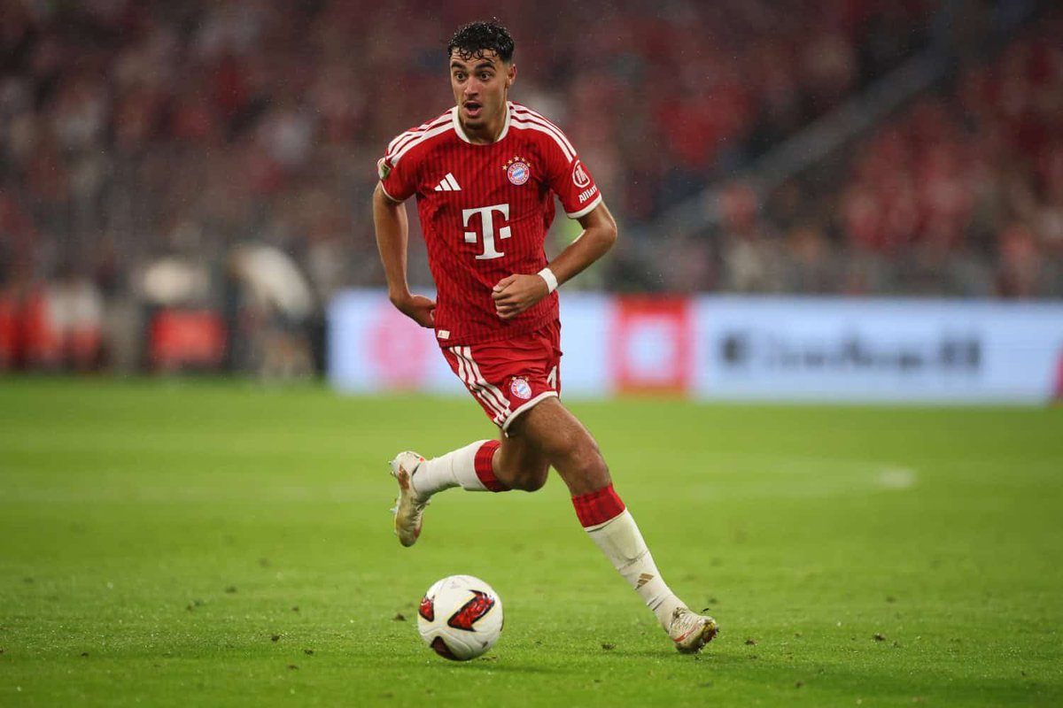 FCBinsideEN's tweet photo. 🚨🇩🇪 | Internally, there is confidence that Aleksandar Pavlovic will one day wear the captain’s armband at FC Bayern. The homegrown talent is seen as a crucial part of the record champion’s long-term plans. https://t.co/FbAWa1Qsx6
