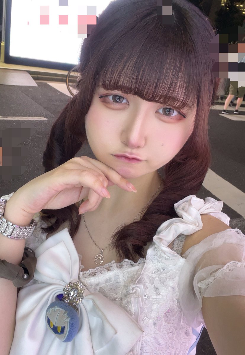 yunacha_man's tweet photo. 顔濃いめ！23時まで居ます^  ̫^ https://t.co/rJJrKJSkci