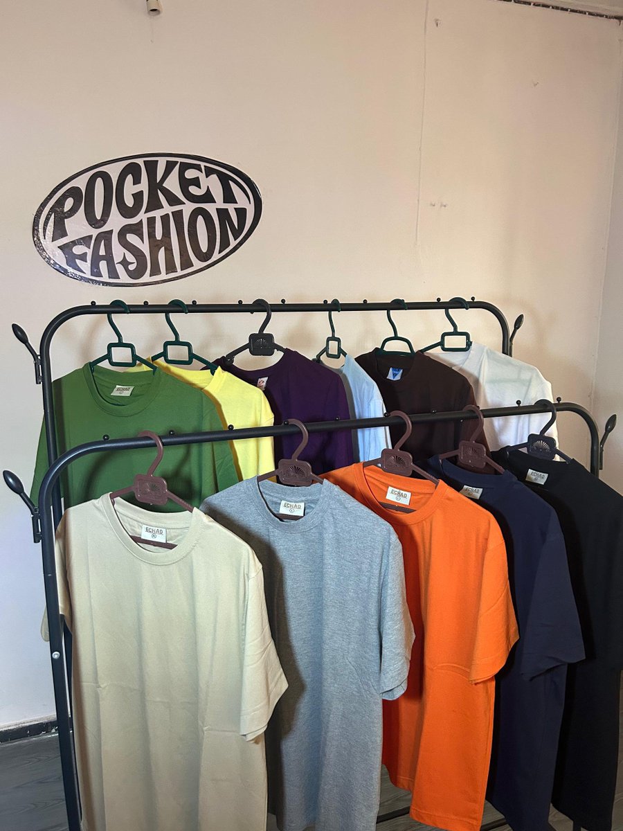 pocktfashion's tweet photo. Plain tee available in different sizes (m,L,XL and XXL) and colors📌 

For 6,000 https://t.co/5mki9wLI89