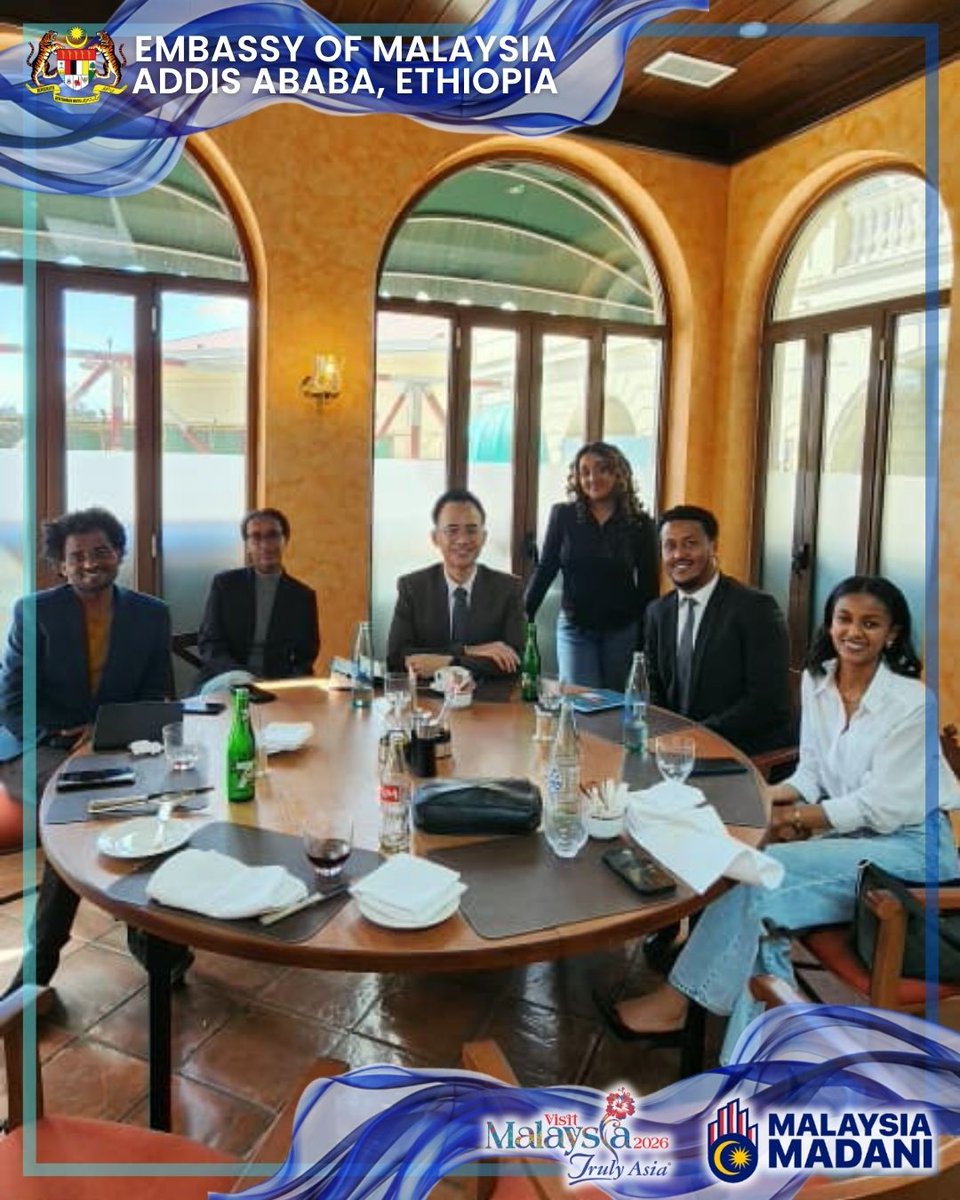 MYEMBAddisAbaba's tweet photo. 09/10: Second Secretary Mr. Peterus Balan Sing (@petbalansing) had the pleasure of hosting the Model African Union (Model AU @modelEthiopia) team for an engaging and inspiring meeting.   

The discussions centered on empowering youth, promoting diplomatic engagement, &amp; exploring https://t.co/Wi89Msyash