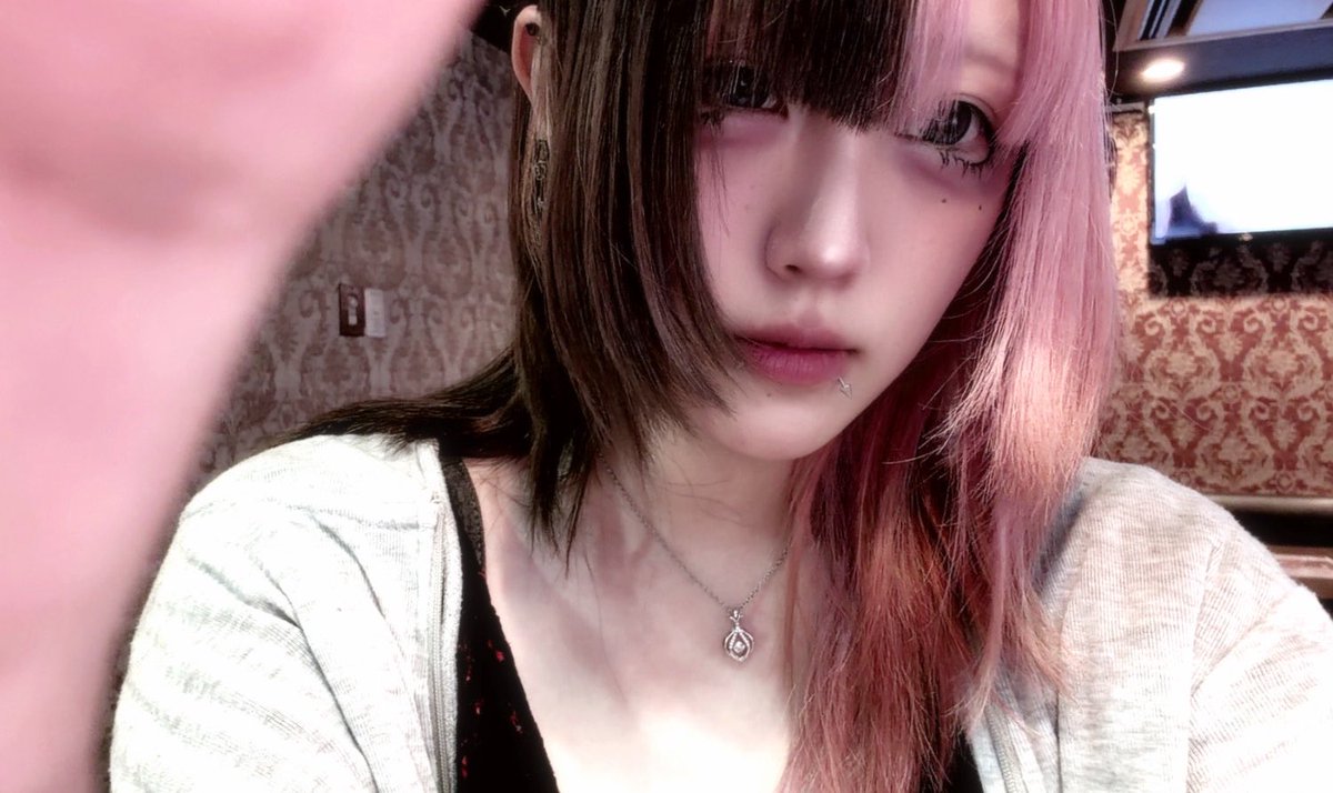 DEVIMED_rei2's tweet photo. ろぐ！
いつもよりお姉さんだったりするかも
ソロモンで営業できるのあと一週間です( ᵕ̩̩ㅅᵕ̩̩ )

@Solomon_1218 
@Charme_0408 

#自撮り界隈 #自撮り界隈さんと繋がりたい
#コンカフェ #コンカフェ嬢　#コンカフェ大阪 https://t.co/TeiKGVB6dn