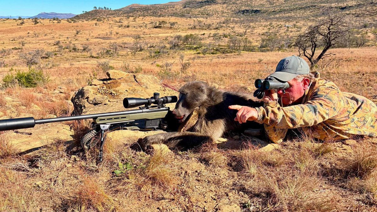 XposeTrophyHunt's tweet photo. Army soldier Eric Lee, New York making fun of the baboon he shot, courtesy of Avula Safaris, South Africa. He is a waste of space &amp; oxygen. 🤬
#BanTrophyHunting RT
@SARA2001NOOR @Angelux1111 @Gail7175 @Lin11W @PhaedraXTeddy https://t.co/tP9mCeM0ms