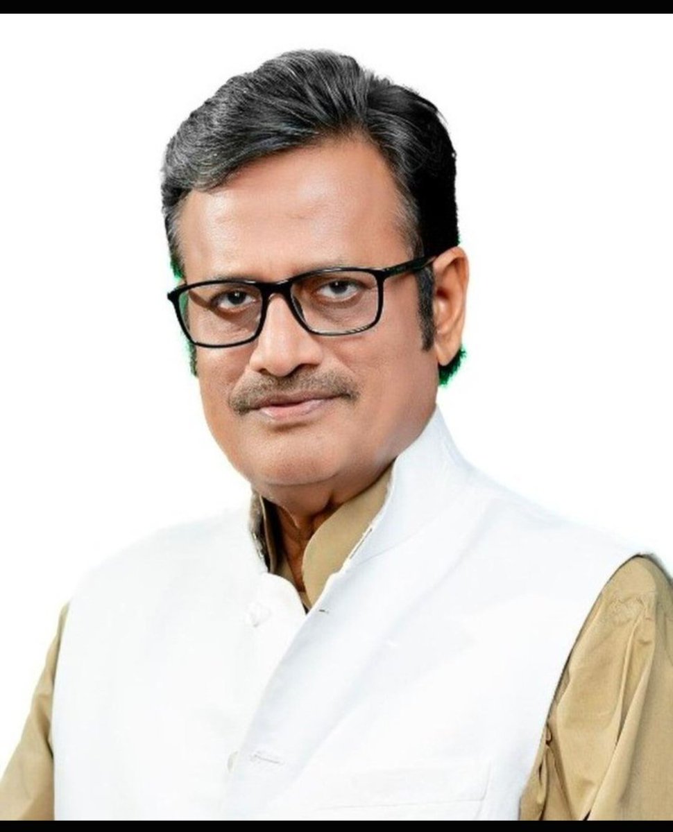 RohitSharmyfjl's tweet photo. आदरणीय श्री राजेंद्र जी राठौड़ (वरिष्ठ भाजपा नेता एवं पूर्व नेता प्रतिपक्ष, राजस्थान) के सफल ऑपरेशन होने पर 24,000 पंचायत शिक्षक एवं विद्यालय सहायक परिवारों की ओर से हार्दिक शुभकामनाएं।।

राजस्थान के जन-जन के लाडले, युवाओं एवं कर्मचारियों की मुखर आवाज, आदरणीय @Rajendra4BJP साहब https://t.co/vfYVWtMwmD