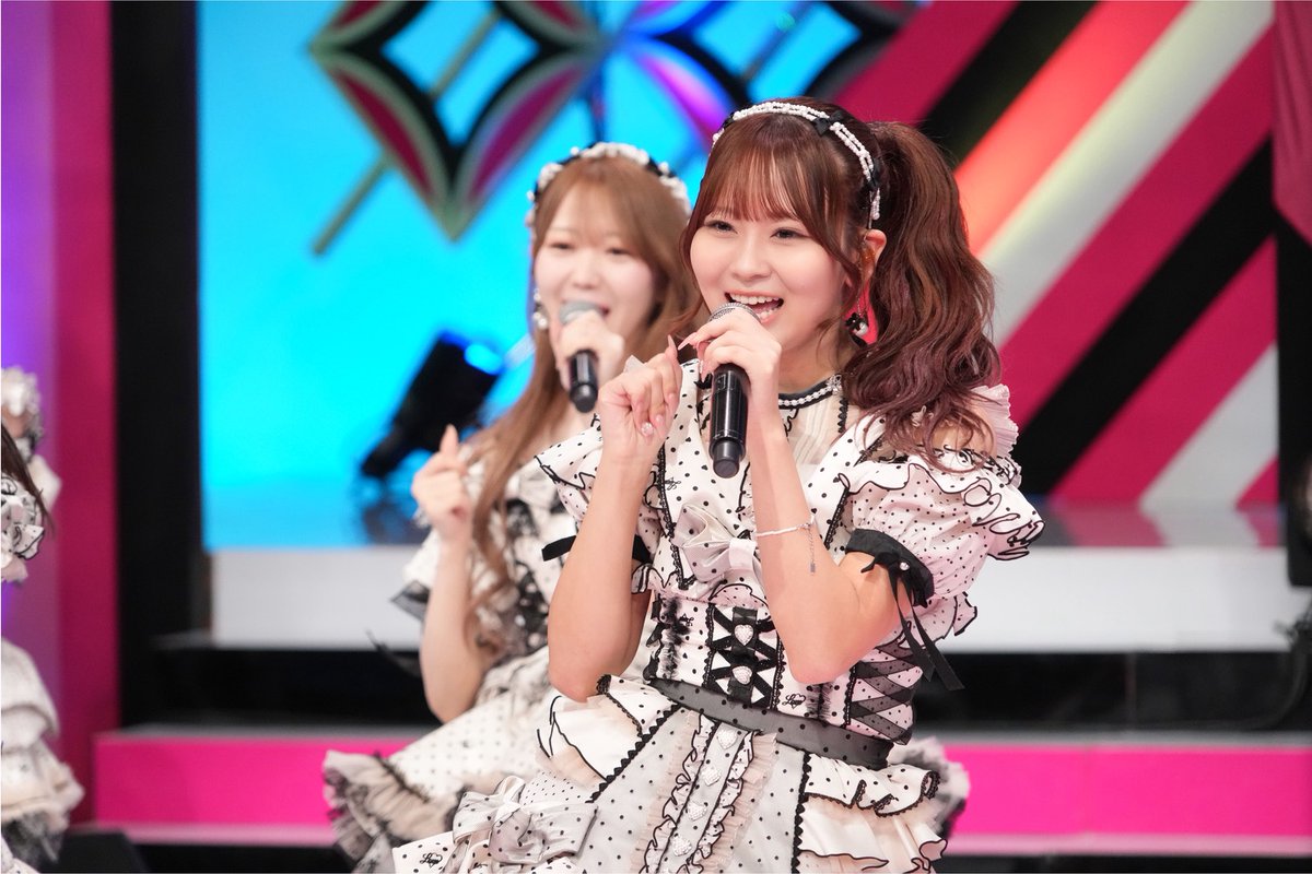fujiequallove's tweet photo. 『キミはもっと＝LOVEを愛せるか!!!』❣️
明日10/13（火）24:45～25:15 O.A.📺（関東ローカル）
イコラブの大ブーム！新作スクイーズをかけ、演技が光るだるまさんが転んだ！で 永尾柚乃ちゃんと遊びます！今回の楽曲は夏名残サマーチューン🧡
FODではガチの即興ソング♪もっと、な歌。🎤
#イコラブ愛 https://t.co/R2fcgUc12L