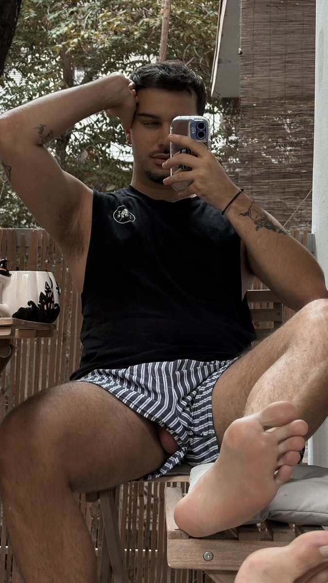 droplikemike's tweet photo. oops i thought i saw a pussy cat https://t.co/f3bFHdN1Ar
