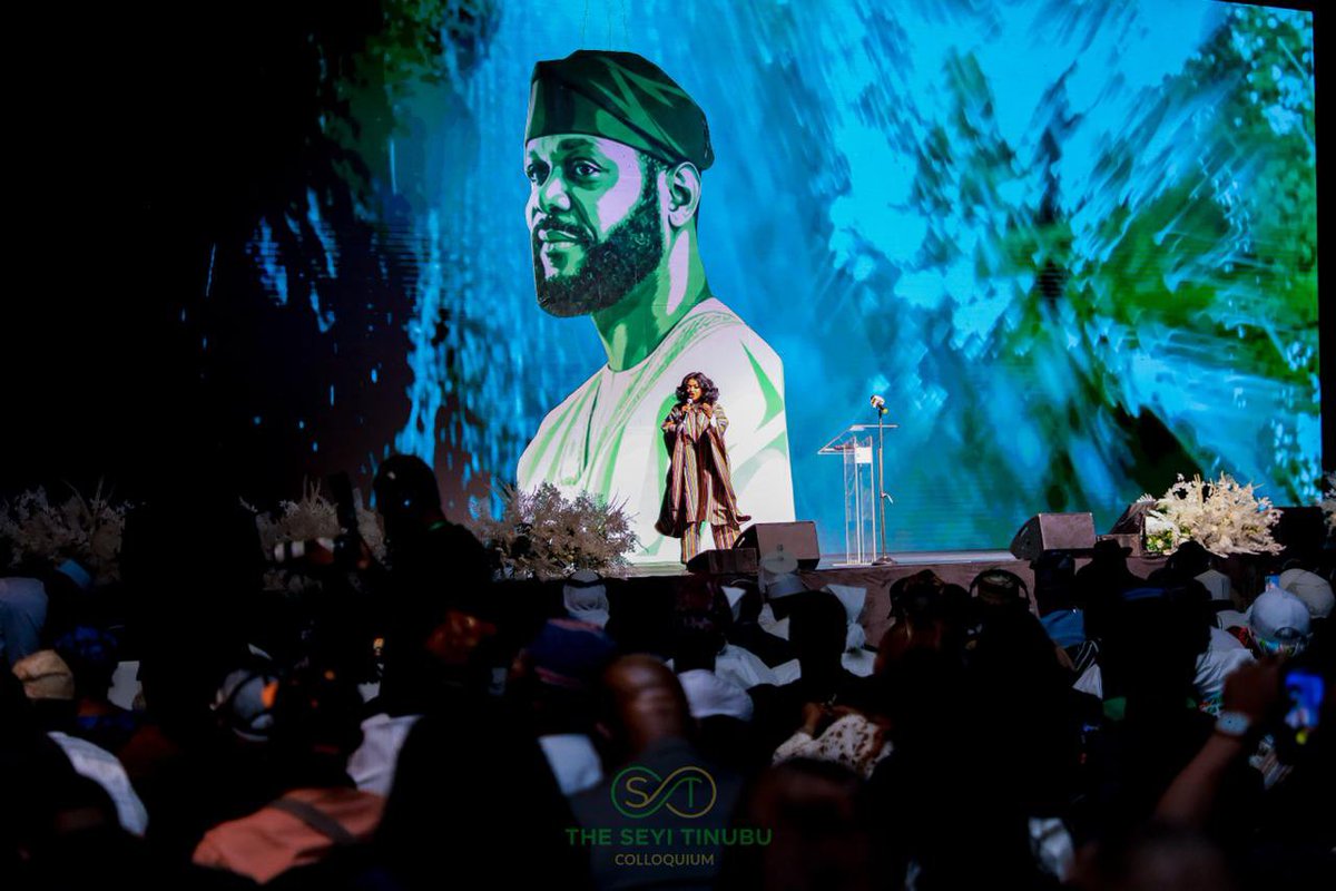 TheSTColloquium's tweet photo. To be a leader, you must be liked, and to be liked, you must be enlightened - Hafsat Abdullahi, Spoken Word Artists

#TheSeyiTinubuColloquium https://t.co/p6nKCBTuuX
