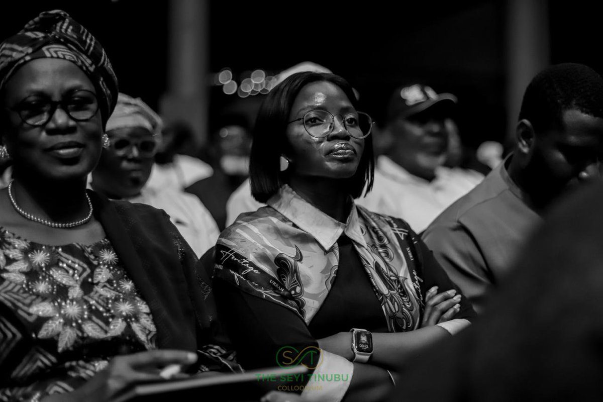 TheSTColloquium's tweet photo. To be a leader, you must be liked, and to be liked, you must be enlightened - Hafsat Abdullahi, Spoken Word Artists

#TheSeyiTinubuColloquium https://t.co/p6nKCBTuuX