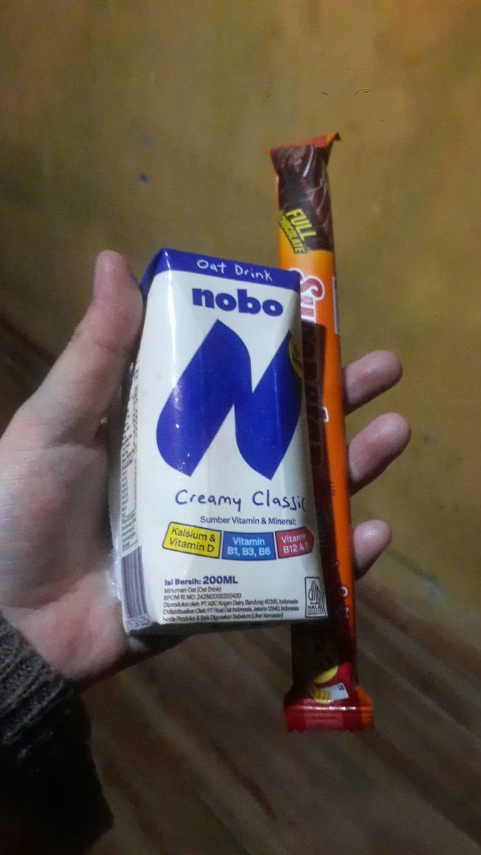jelchan_7's tweet photo. Aku beli ini buat balikin mood aku hihi 😅😅 https://t.co/PspLsBGxzm