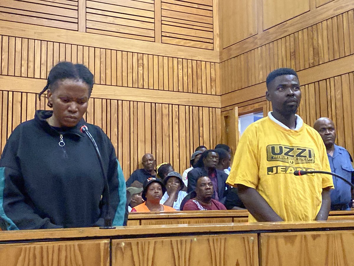 JacaNewswatch's tweet photo. Mkhawane appeared in the dock alongside his two wives, Ntsako Makhubela and Amanda Mnguni.
The state has added a charge of fraud after investigations revealed that an insurance policy had been taken out in the name of the baby’s mother. #GBV #HennopsRiver https://t.co/nOp9GTJNHK