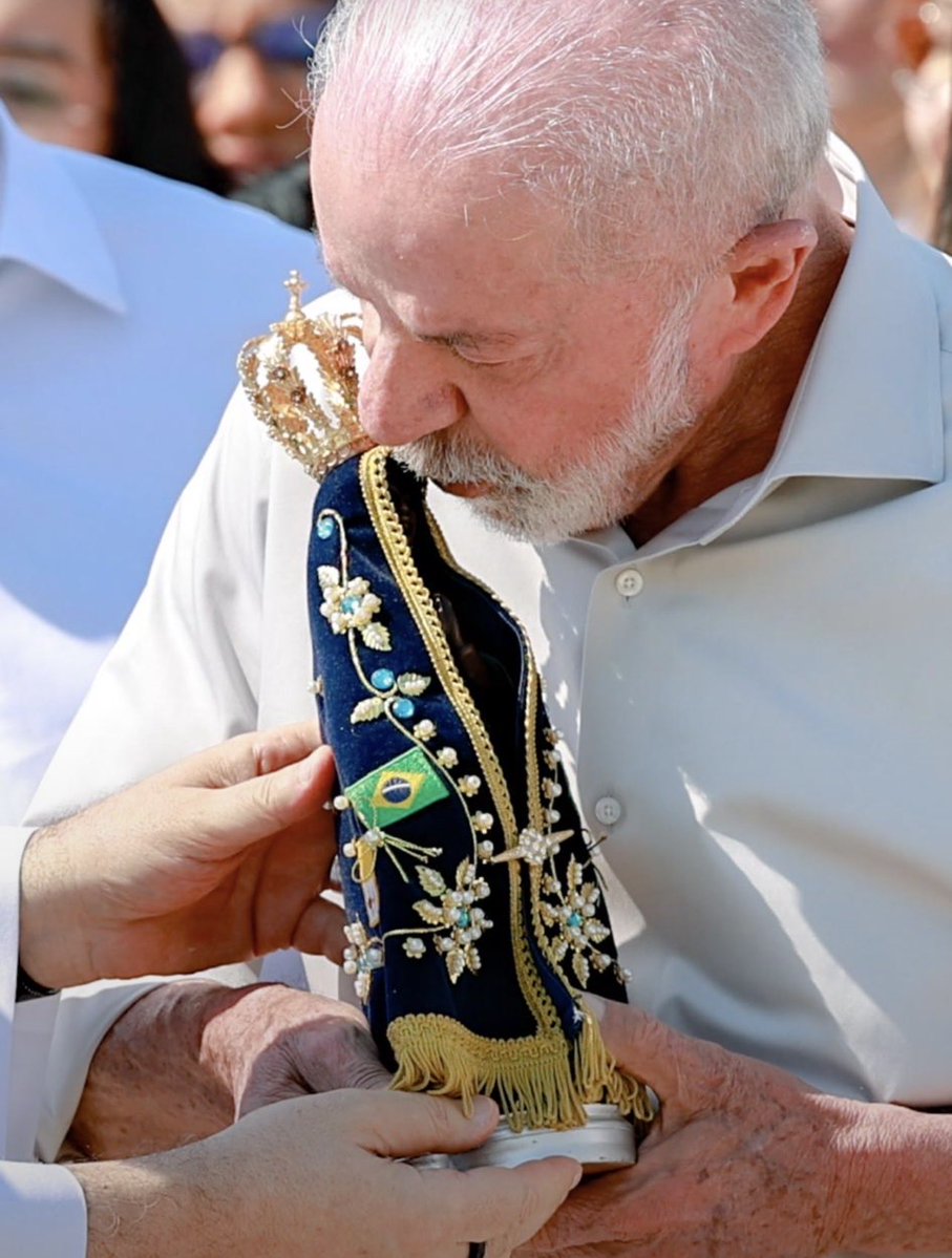 RangelWess's tweet photo. - Respeito a TODAS as religiões é com Lula #LulaComAparecida
#LULA13JÁ #LulaNoCoraçãoDoPovo https://t.co/iuJnWoP8Dw