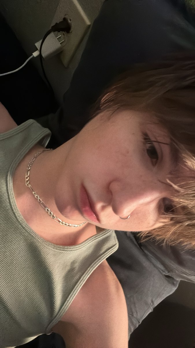connor__verlice's tweet photo. heey X am I cute? https://t.co/vlOSzF51IP