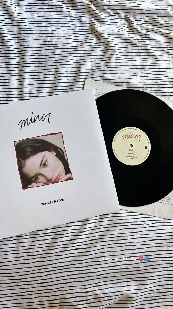 livviio_'s tweet photo. how does pinterest see you? ౨ৎ

˙⋆✮ singer
˙⋆✮ vinyl 
˙⋆✮ season
˙⋆✮ character https://t.co/qEzE8W56h0