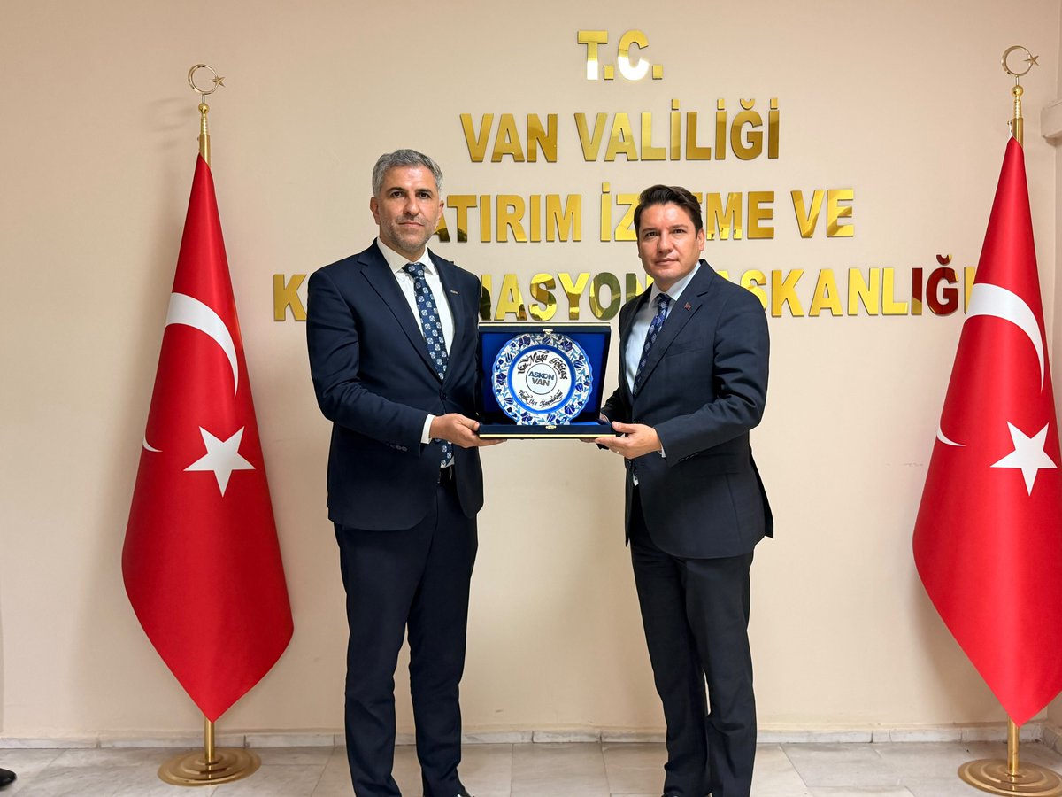 KaymakamlTusba's tweet photo. ASKON Van Şube Başkanı Sn. Osman Çiçekel ve şube üyeleri, Kaymakamımız/ Vali Yardımcısı V. Sn.@musagoktas_ 'ı Makamında ziyaret etti. https://t.co/qD8iP9IfAe