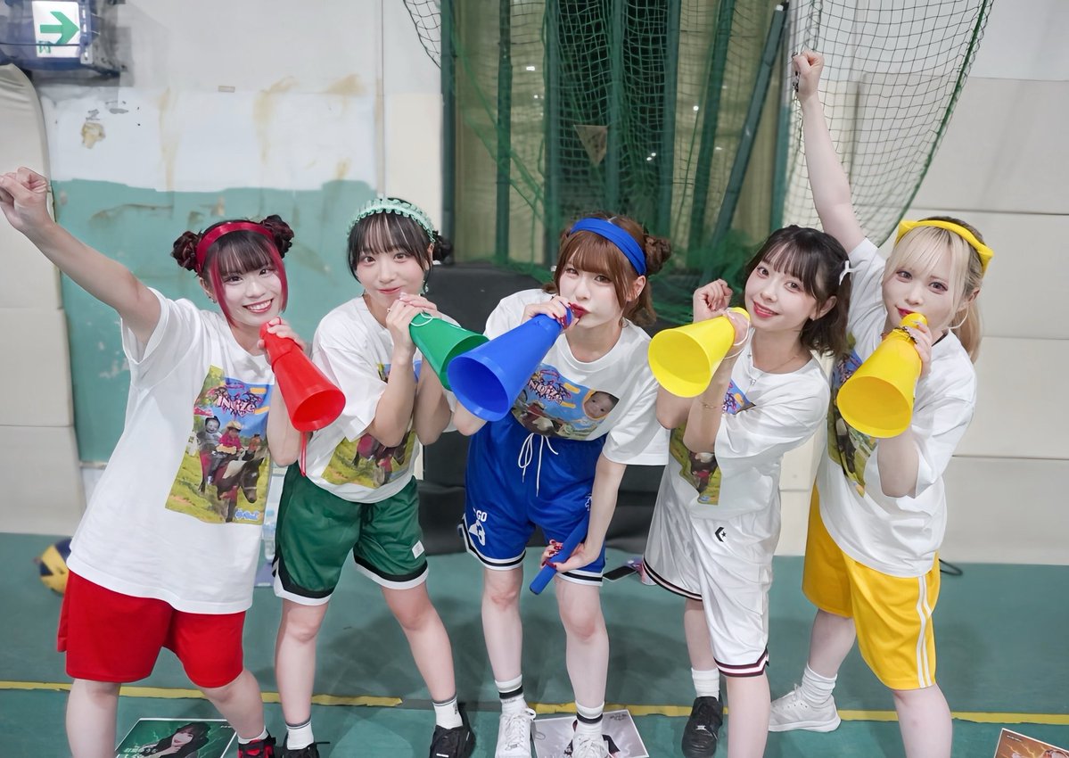 homepoyooo's tweet photo. INOiZe↯︎㌠🏅みんなそれぞれのカラーパンツ❤️💚💙🩶💛にｵｿﾛTかわいすぎたꕀ♥
#INOiZe↯︎ https://t.co/eajY2fmpSC