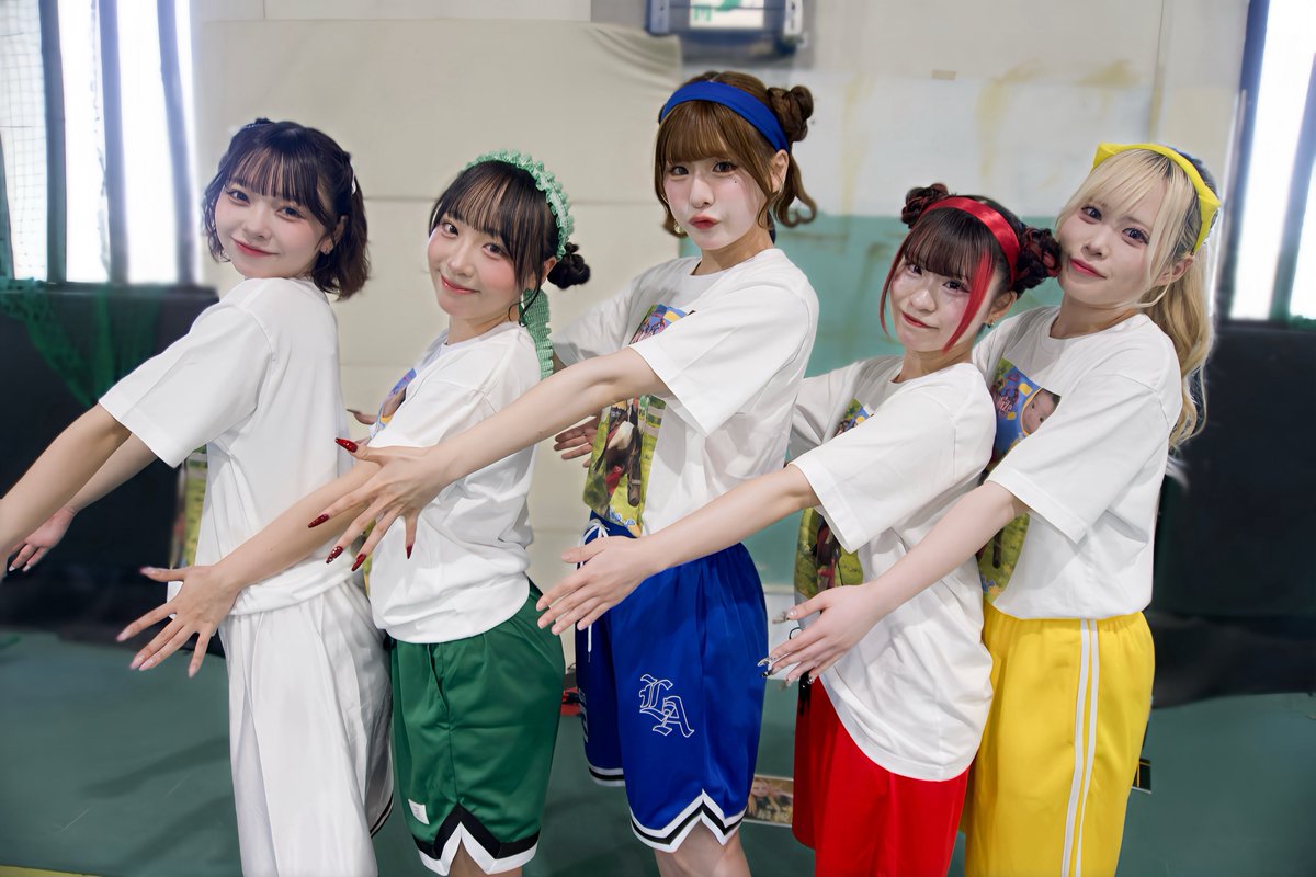homepoyooo's tweet photo. INOiZe↯︎㌠🏅みんなそれぞれのカラーパンツ❤️💚💙🩶💛にｵｿﾛTかわいすぎたꕀ♥
#INOiZe↯︎ https://t.co/eajY2fmpSC