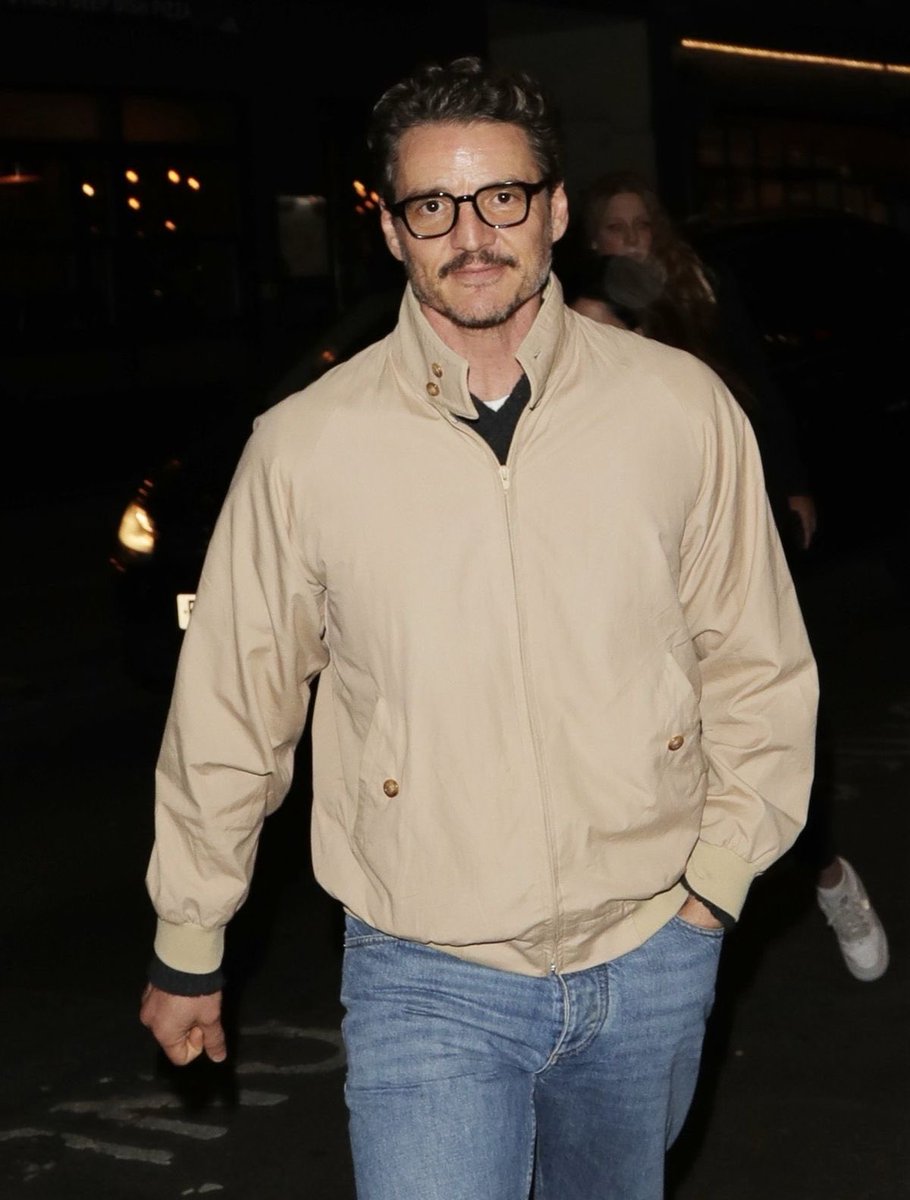 JeansArePunk's tweet photo. dilfestest dilf ever https://t.co/AeqqowVQRf