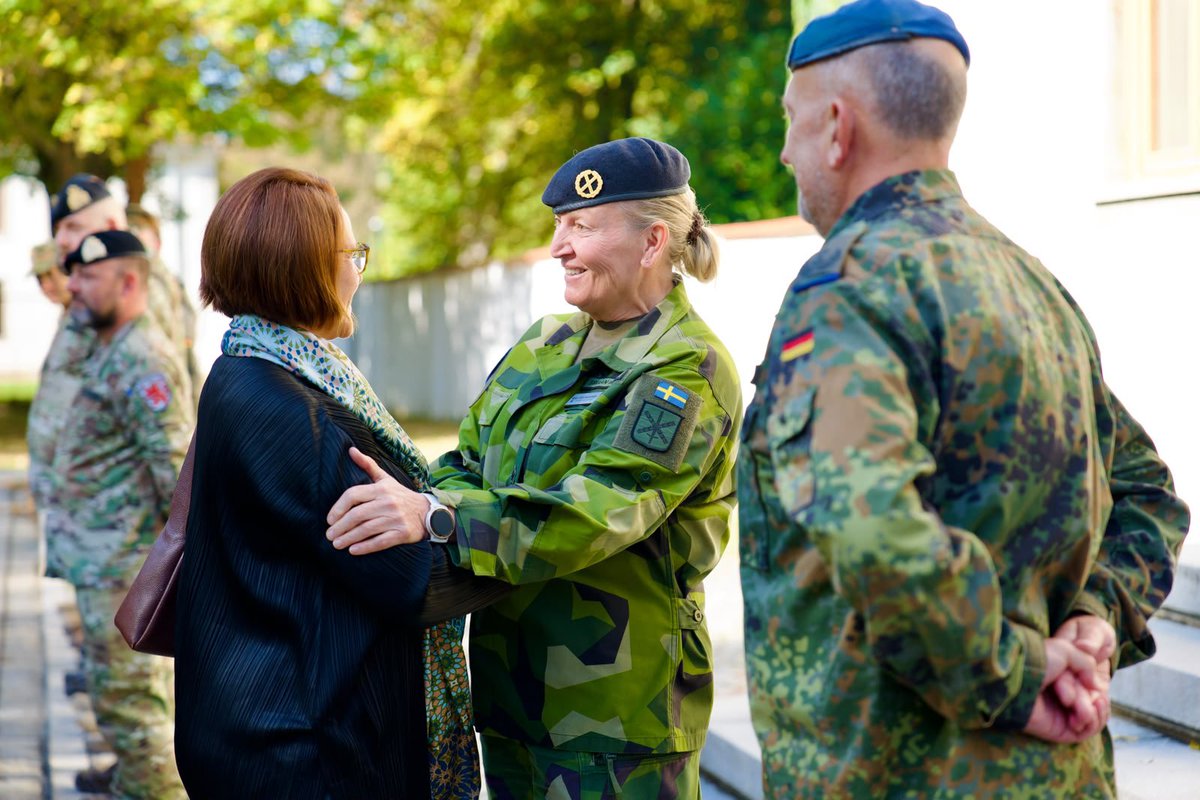 Yuriko_Backes's tweet photo. First day of my visit to the EU Military Assistance Mission Ukraine 🇺🇦 @stc_eumam_ua

In Feldkirchen 🇩🇪, 3 Combat Paramedics of the 🇱🇺 Armed Forces help train Ukrainian Armed Forces during 7 weeks to perform medical duties while assuming leadership responsibilities at unit level. https://t.co/IvBmynesPF
