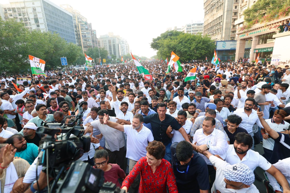 INCIndia's tweet photo. 𝐓𝐡𝐢𝐬 𝐈𝐬 𝐎𝐮𝐫 𝐑𝐞𝐩𝐮𝐛𝐥𝐢𝐜. 𝐖𝐞 𝐖𝐢𝐥𝐥 𝐍𝐨𝐭 𝐋𝐞𝐭 𝐃𝐞𝐦𝐨𝐜𝐫𝐚𝐜𝐲 𝐃𝐢𝐞. https://t.co/pb7TEf7K93