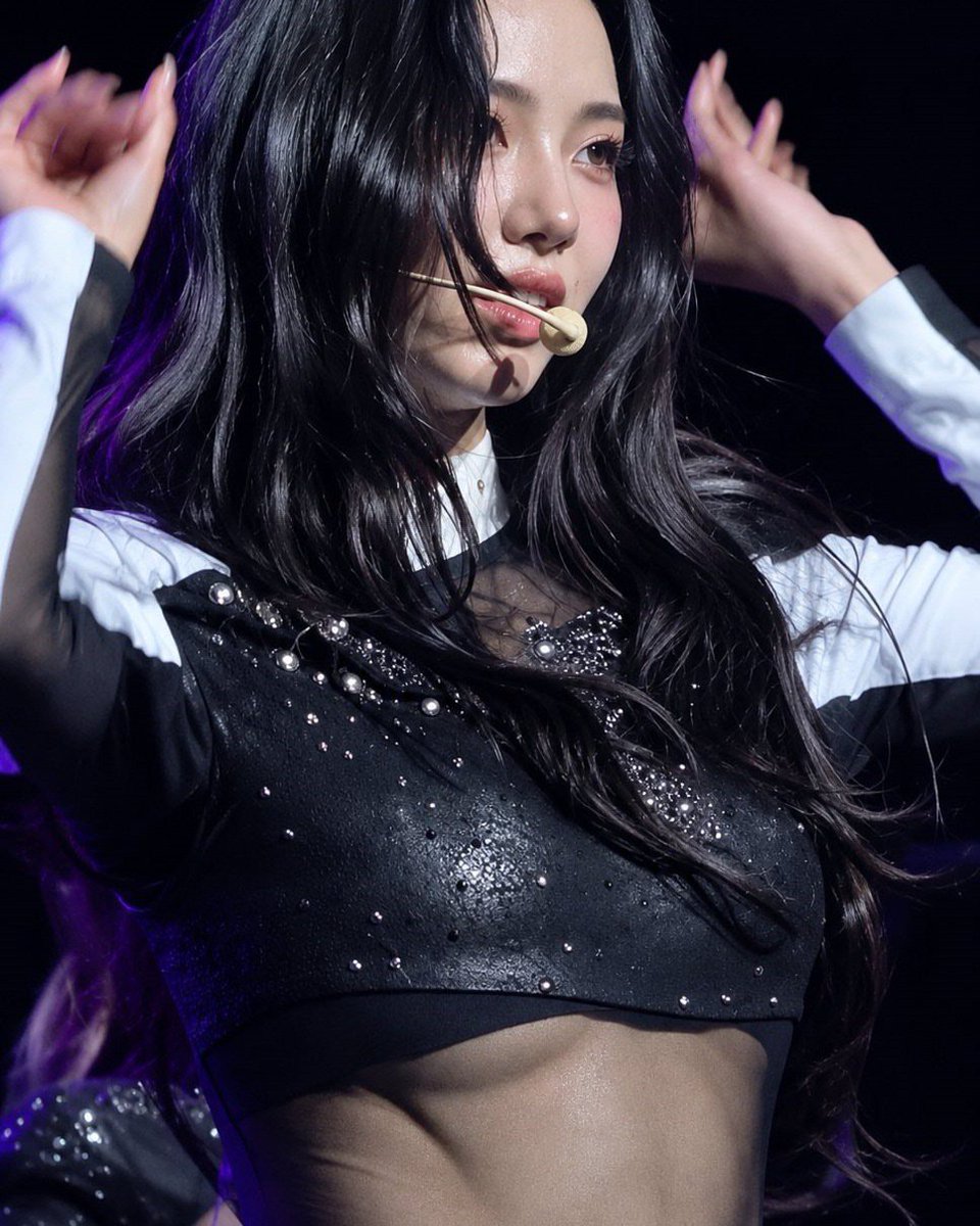 _kpopfap69's tweet photo. https://t.co/V4pjJNJwYK