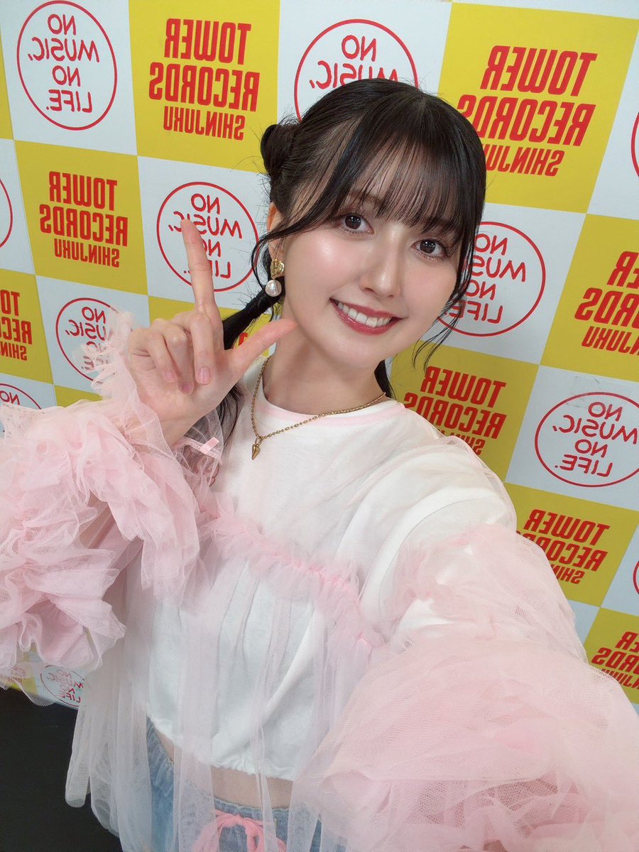 komagatayuri825's tweet photo. 「Aim High！〜恋はFPS〜」
リリースイベント

ありがとうございました！
久々のリリイベ楽しすぎたし、みんなのライブを楽しむ筋肉がパワーアップしてることを見せつけられました💪
10月28日のリリースをお楽しみに！

#駒形友梨リリイベ261012 https://t.co/p5edY08SsM