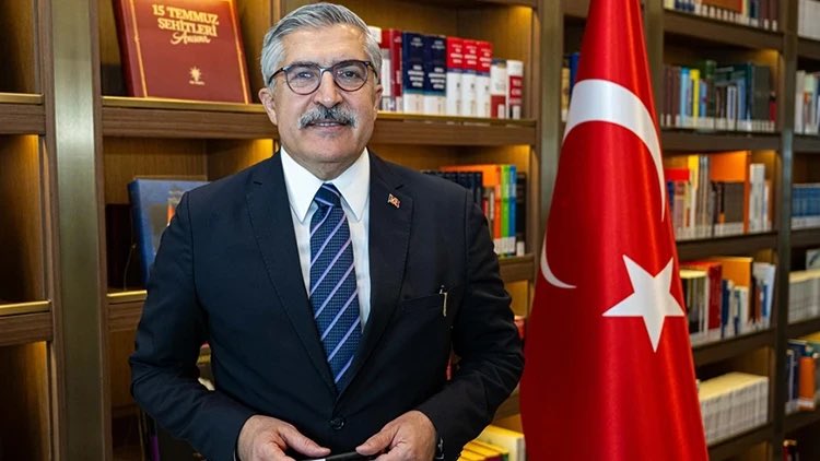 frekanstr_'s tweet photo. AK Partili Hüseyin Yayman:

•Hiç kimse Ak Parti'den büyük değildir.

•Hiç kimse Recep Tayyip Erdoğan'dan büyük değildir.

•Hiç kimse Türkiye'den büyük değildir. https://t.co/j5UxWq0OSz