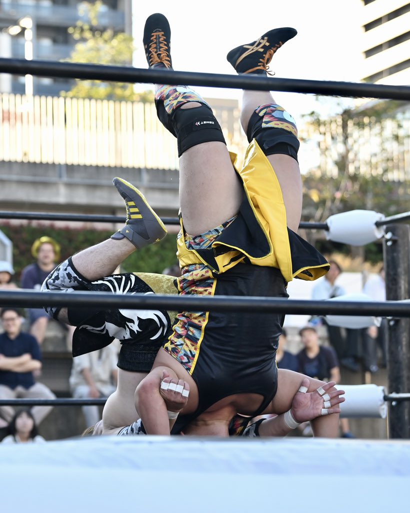 Dynamic_F's tweet photo. 10.12秋夢祭
やっぱり屋外プロレスは必然的にわちゃわちゃするので凄く楽しかったな！
来年の開催も期待したい！
#秋夢祭 https://t.co/Ktpyh3heTb
