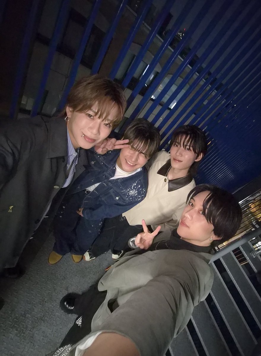 mxv_masaki_'s tweet photo. 本日SPECIAL TALK イベントお越しくださった皆様ありがとうございました！
時間足りん笑
笑いすぎためちゃくちゃ楽しかった🕺

3人ともありがとよーー😭
また5人全員で面白いことできたらいいね！！

みんな大好きだぞ🫶 https://t.co/K3OCfqLAr3