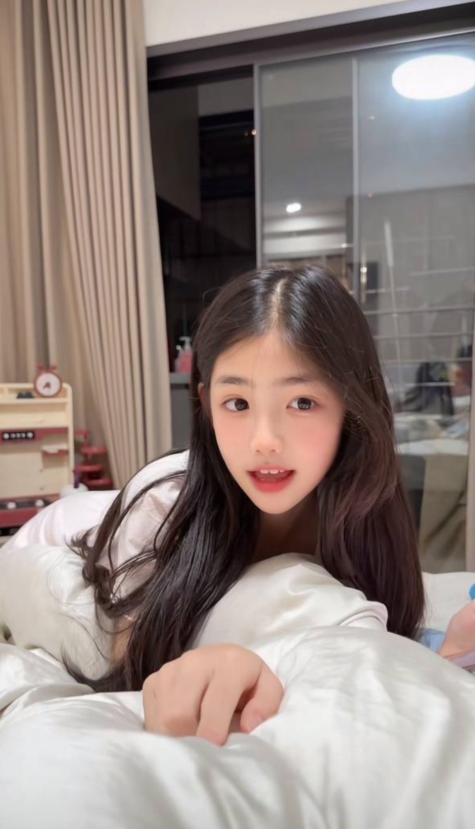 sarah77lc0's tweet photo. 抖音发什么都违规,还是X好都能发

        刚拍的福,看了别说黑就行🥹

               看不看？我要删了…… https://t.co/ouJkNDy9J3