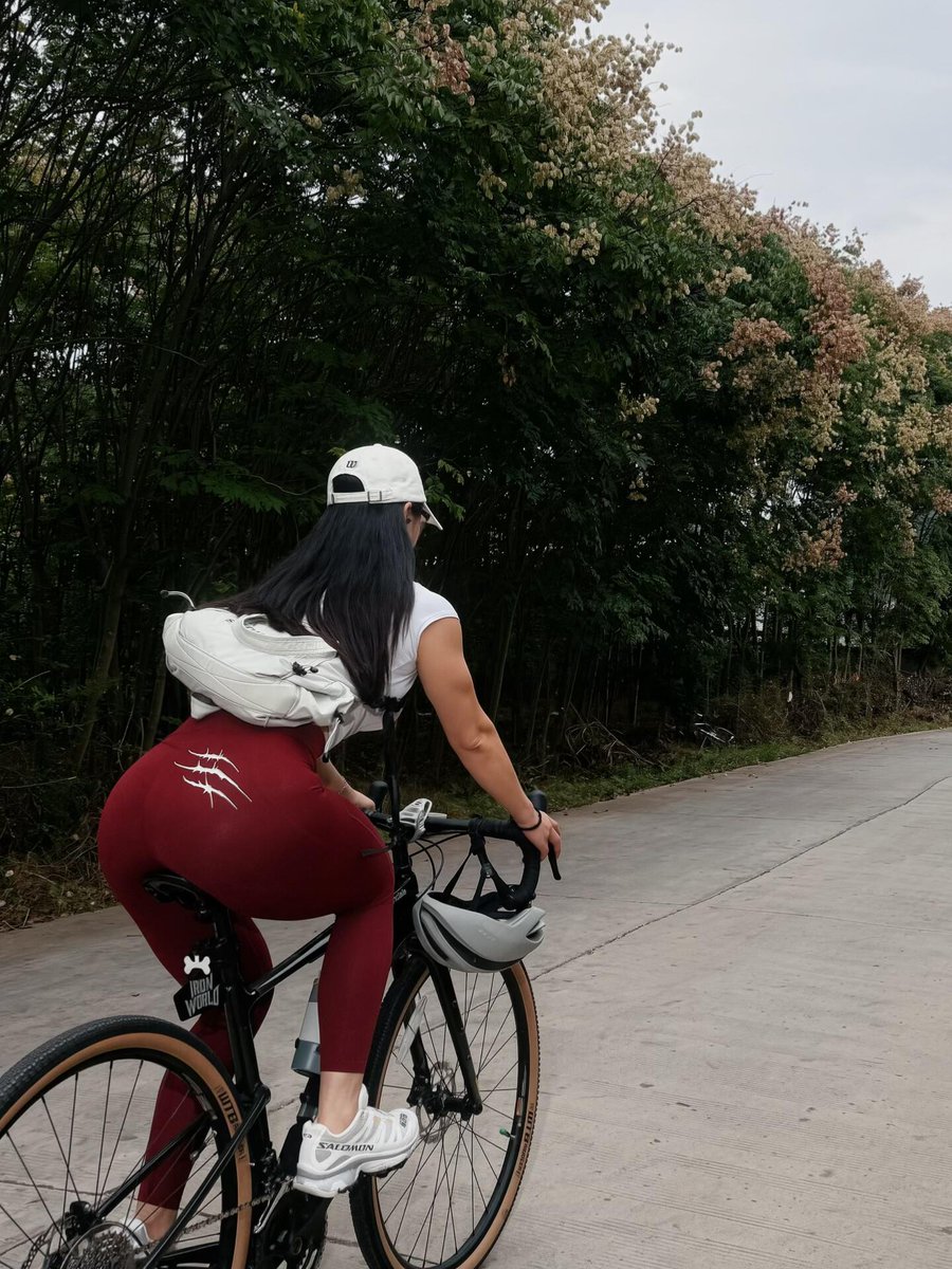 _TyreeJackson_'s tweet photo. Monday again ✨
Starting the week with a clear mind and a strong body.
Small steps, big progress. 🚴‍♀️💪What’s your goal for this week?
#MondayMotivation #FitnessJourney #CyclingLife #HealthyLifestyle https://t.co/2fjNC64gKV