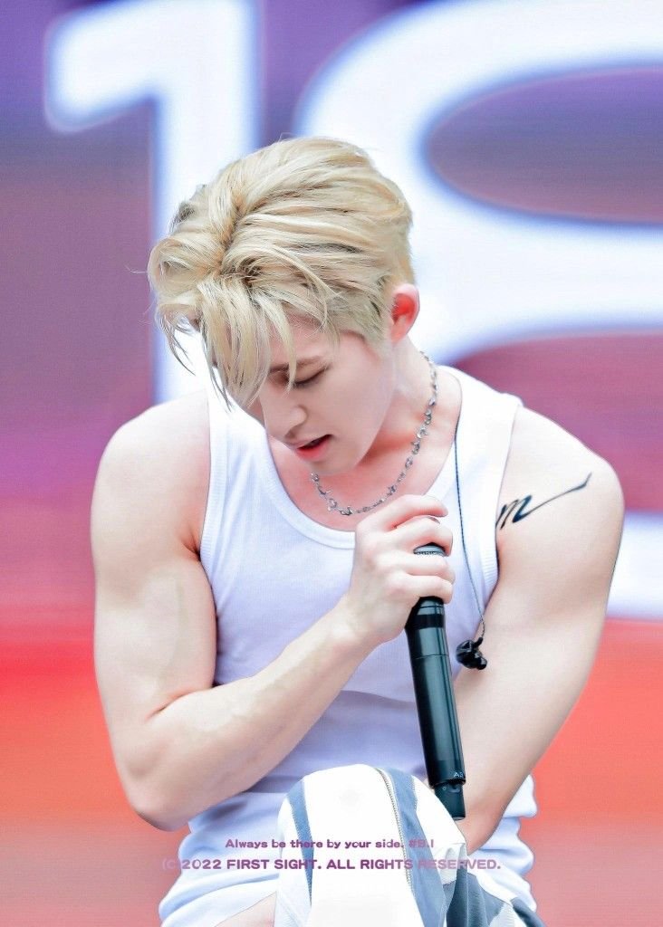 iKON11hanbin's tweet photo. 🐥💪🔥 https://t.co/sVC1vHwDZ1