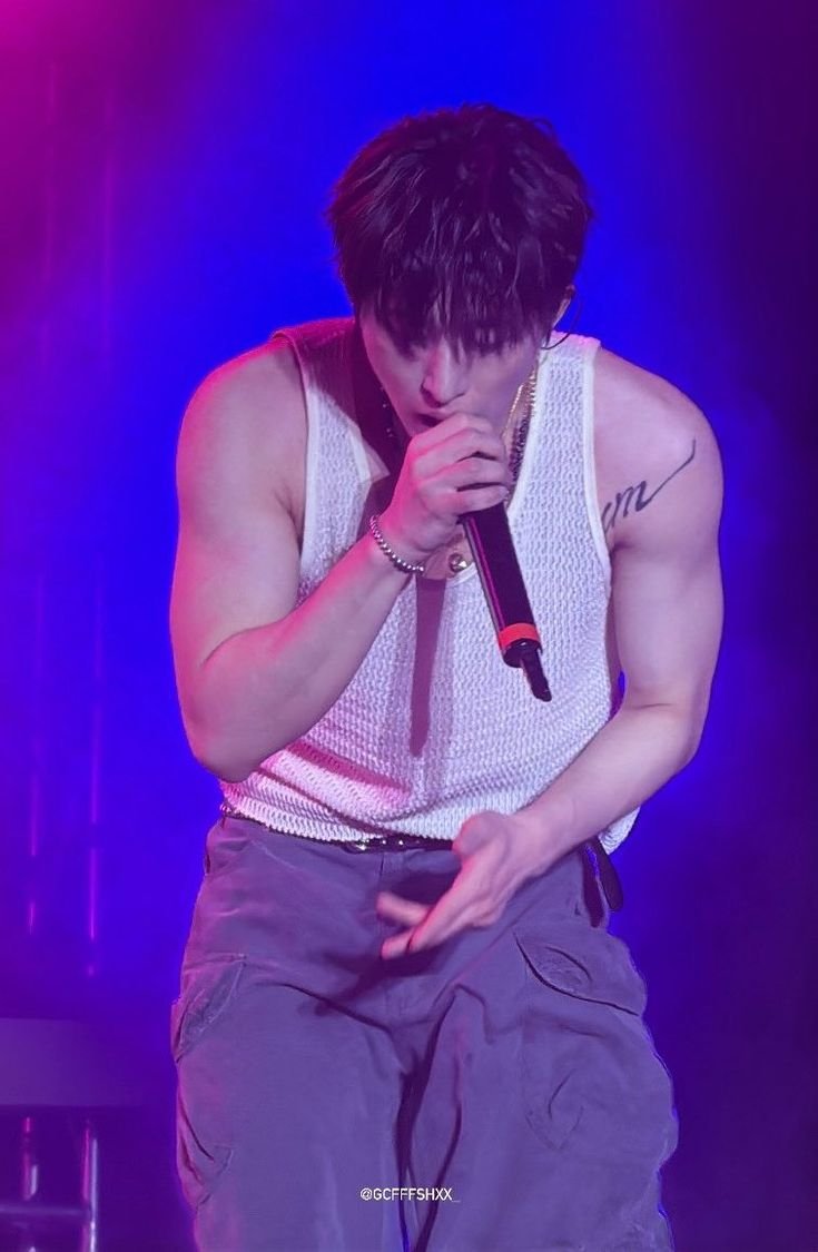 iKON11hanbin's tweet photo. 🐥💪🔥 https://t.co/sVC1vHwDZ1