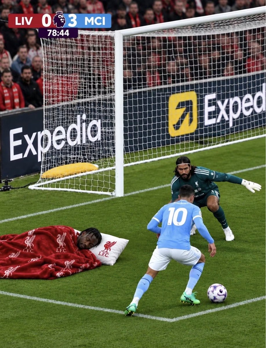 PL__OOC's tweet photo. Who did this to Frimpong 🤣🤣 https://t.co/dg7kS8ULZ6