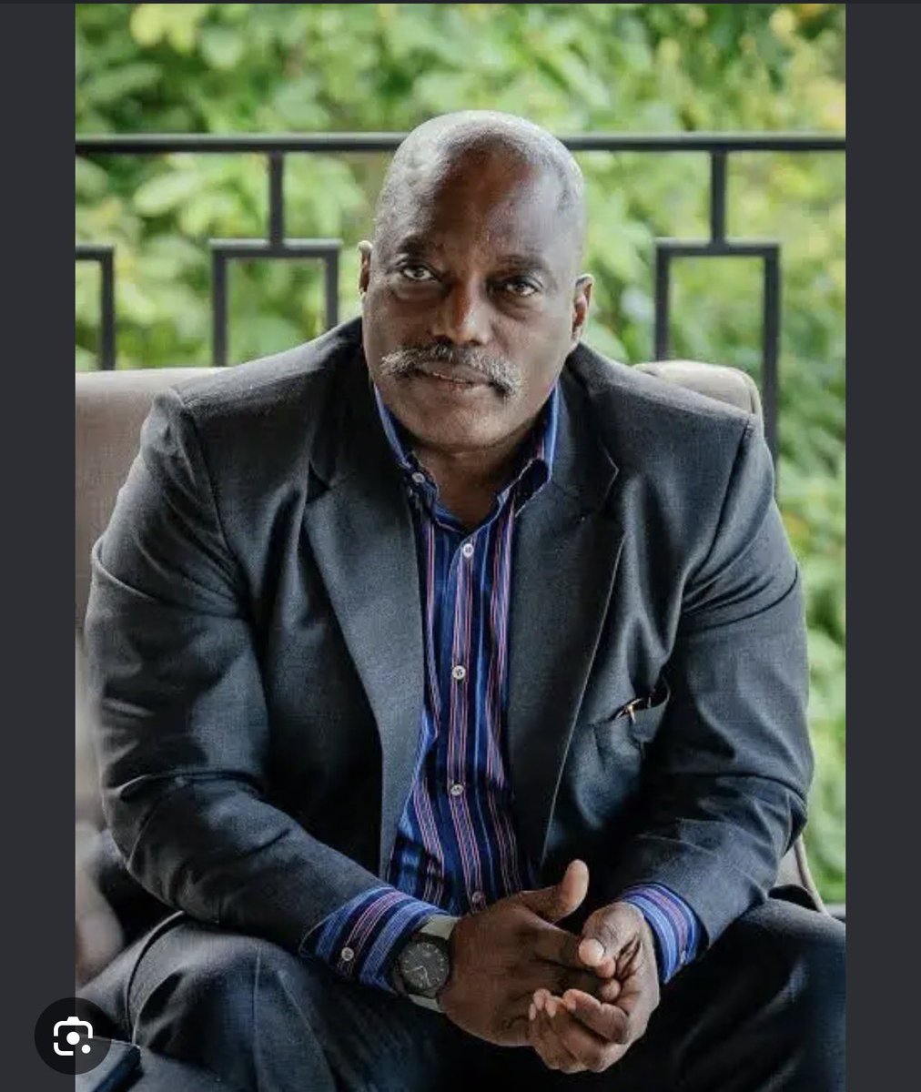 JuniorMatala1's tweet photo. Du prestige de la magistrature suprême à l’aventure incertaine de la rébellion, se dessine le visage d’un désarroi politique profond, où l’éthique d’État cède le pas à l’obsession du pouvoir.
Rebelle un jour,rebelle toujours ! 

Fin x 📌 https://t.co/2XeHyo5vOw