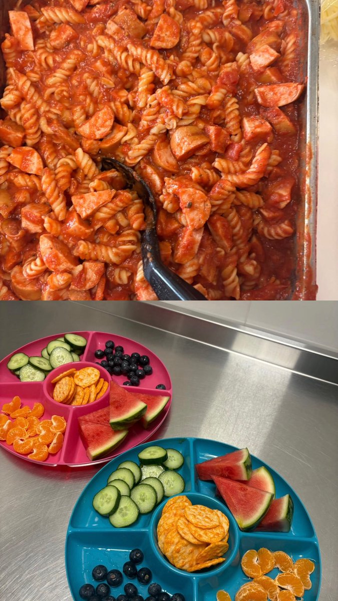 fasidelunchclub's tweet photo. 🎃OCTOBER LUNCH CLUB🎃
Day1, We had a great first day making bubble cauldron’s, played dodgeball and free play. For lunch we enjoyed tomato and sausage pasta with garlic bread.

@cashforkidsEDI 
@connected_fa https://t.co/iFk6vNGlNZ
