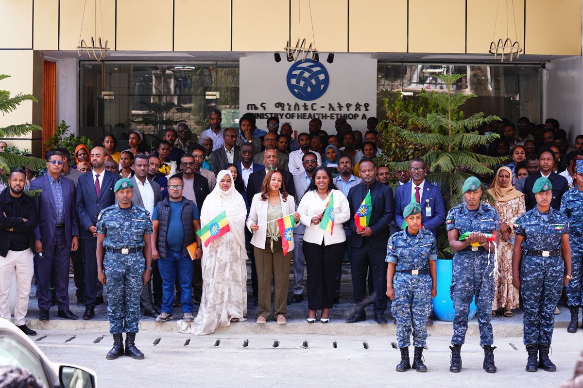 FMoHealth's tweet photo. የ2019 የሰንድቅአላማ ቀን “ሰንደቅአላማችን ለህብረብሄራዊ መግባባት እና ለአንድነታችን” በሚል መሪ ሃሳብ በጤና ሚኒስቴር ተከበረ።
https://t.co/qm3z5WjeBV https://t.co/64liJR5POY