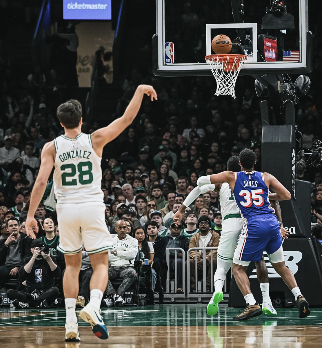 statdefender's tweet photo. Best Offensive Rating In The The 2026-27 NBA Preseason (Min. 2 Games & 20.0 MPG) :
                                      
1.  Hugo Gonzalez  —  145.2
2.  Aday Mara  —  132.7
3.  Baylor Scheierman  —  130.9
4.  Jamal Murray  —  128.3
5.  Egor Demin  —  126.2
6.  Ace Bailey  —    125.8
7.  Sergio De Larrea  —  125.7
8.  Yaxel Landeborg  —  124.6
9.  Dillon Brooks  —  124.2
10.  Jaylen Brown  —  124.1