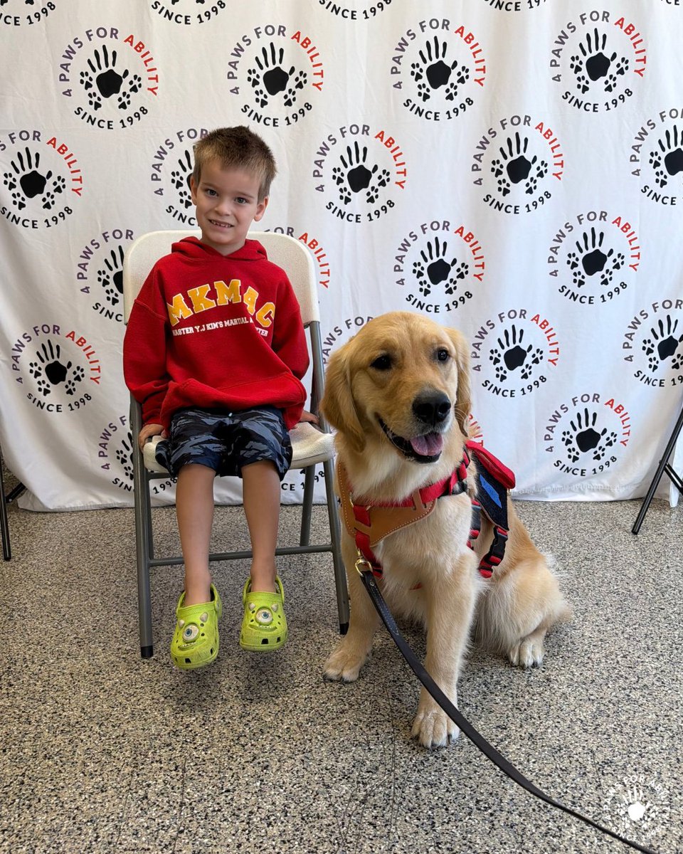 4PawsForAbility's tweet photo. The Outer Space Class has officially met their service dog partners and is graduating Friday, October 16th. 🌓 The Outer Space Class is sponsored by PVS Plastics Technology Corp. https://t.co/d2r36t9tf5