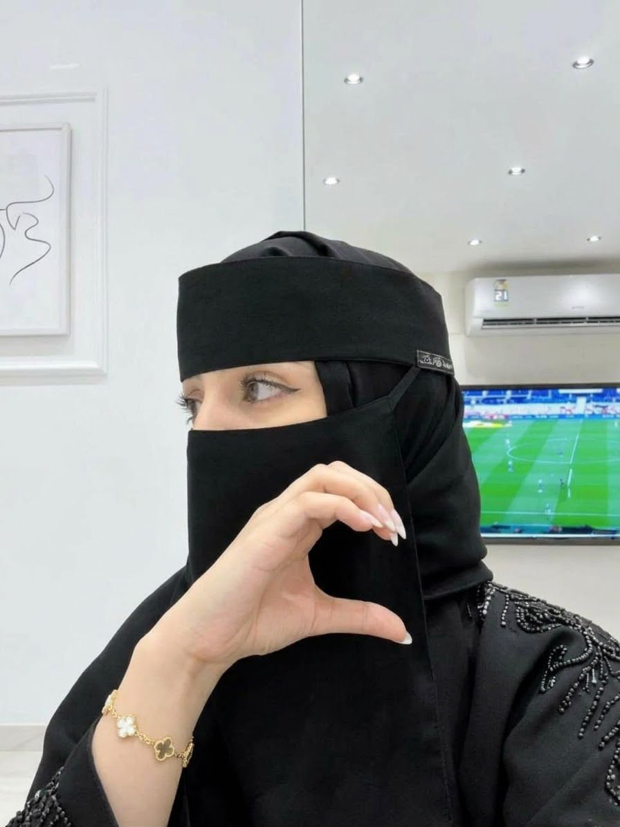 er3wc's tweet photo. فاضي الحين من يجي خاص 😘😘😘😘🇸🇦 https://t.co/vJxz0xlAZb