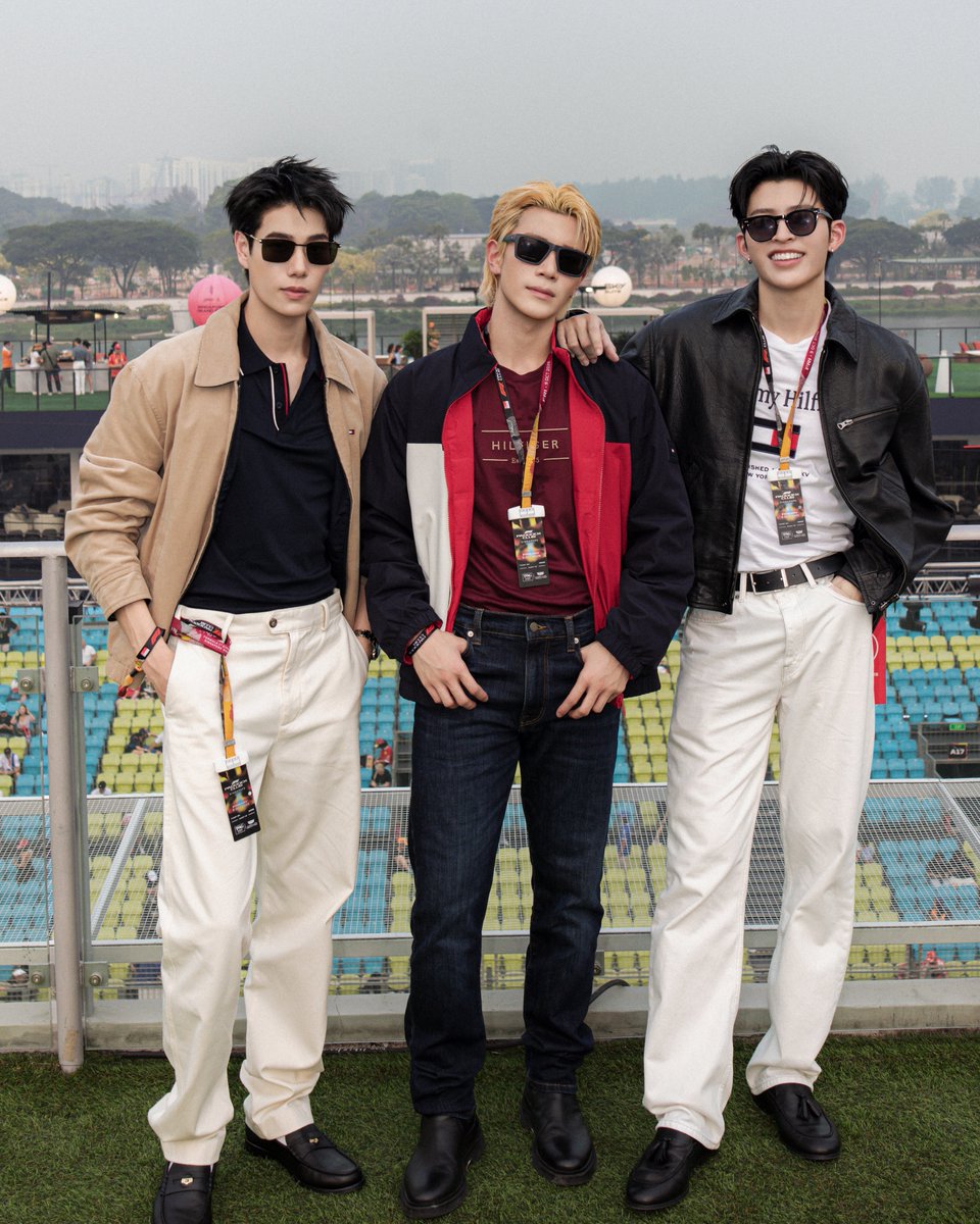GMMTV's tweet photo. “ปอนด์ ณราวิชญ์”, “ภูวินทร์ ตั้งศักดิ์ยืน” และ “โฟร์ท ณัฐวรรธน์” Tommy Hilfiger Brand Ambassador เข้าร่วมงาน Singapore F1 Paddock Experience with Tommy Hilfiger ณ ประเทศสิงคโปร์ เมื่อวันที่ 9 ตุลาคมที่ผ่านมา

#TommyHilfiger #TommyHilfigerxCadillacF1
@TommyHilfiger 
#Ppnaravit #Phuwintang
#FourthNattawat
#GMMTV