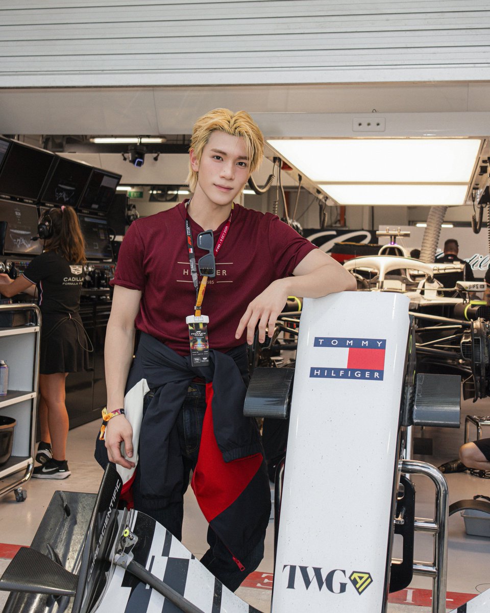 GMMTV's tweet photo. #TommyHilfiger #TommyHilfigerxCadillacF1
@TommyHilfiger 
#Ppnaravit #Phuwintang
#FourthNattawat
#GMMTV https://t.co/9MDEqFnLx5