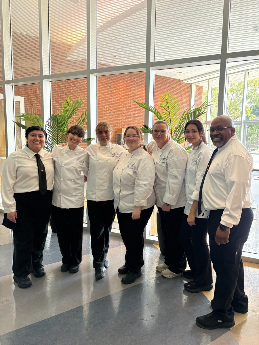tridenttech's tweet photo. The Culinary Institute of Charleston recently celebrated its Italy Study Abroad trip with a special presentation and luncheon. Hospitality and study abroad students worked together to create an immersive experience for family, faculty, college leadership and trip supporters. https://t.co/Ia02mDmfGP