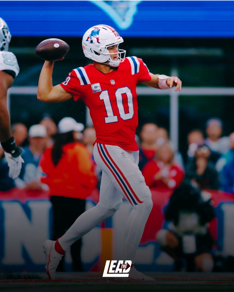 NFLLead's tweet photo. Drake Maye in Week 5 vs. Raiders:

26/34
374 YDS
4-0 TD/INT

Posts league-best 150.9 passer rating this season. https://t.co/OrqVenyeFI
