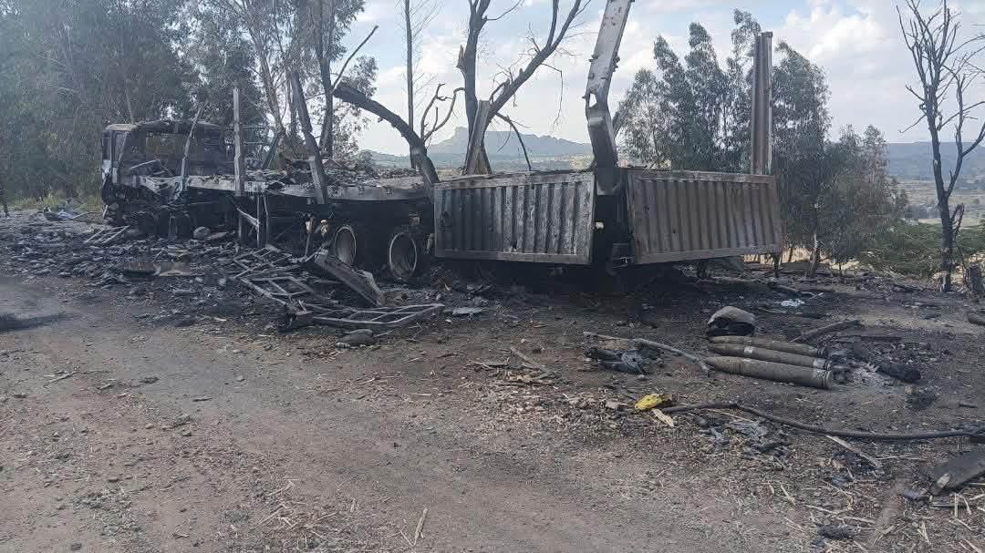 kenyaaxis's tweet photo. #Ethiopian forces have reportedly destroyed military trucks allegedly belonging to #Eritrean troops.

Earlier drone strikes near Adigrat and Idaga Hamus in #Tigray reportedly hit Eritrean convoys. The timing and circumstances of the latest claimed losses remain unverified. https://t.co/cKpzzLRNgc